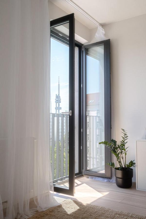 Newly Built Apartment In Vibrant Neighbourhood Прага Экстерьер фото