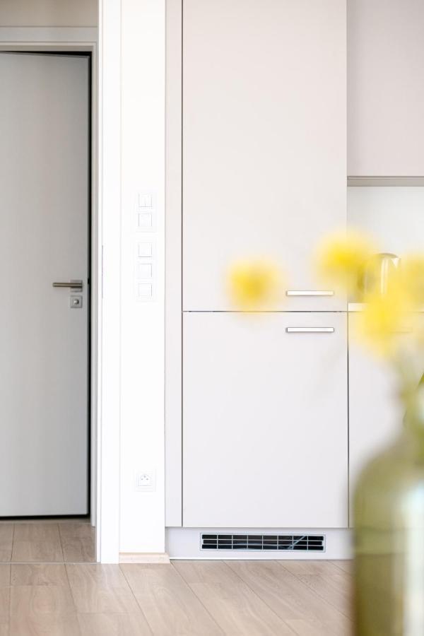 Newly Built Apartment In Vibrant Neighbourhood Прага Экстерьер фото